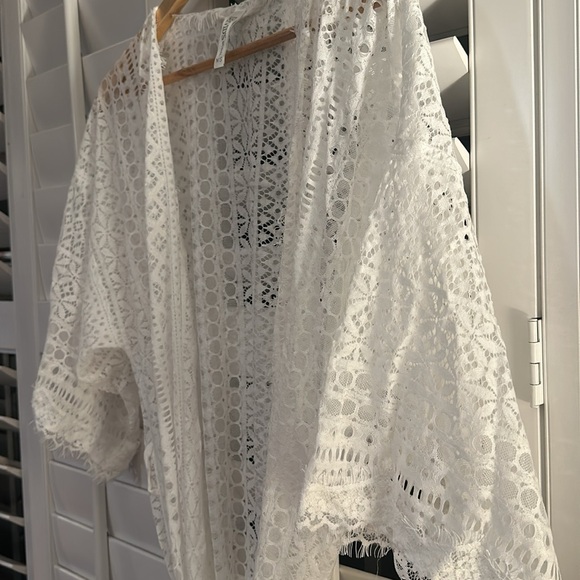 David’s Bridal BOHO Long Lace Robe - Picture 4 of 4